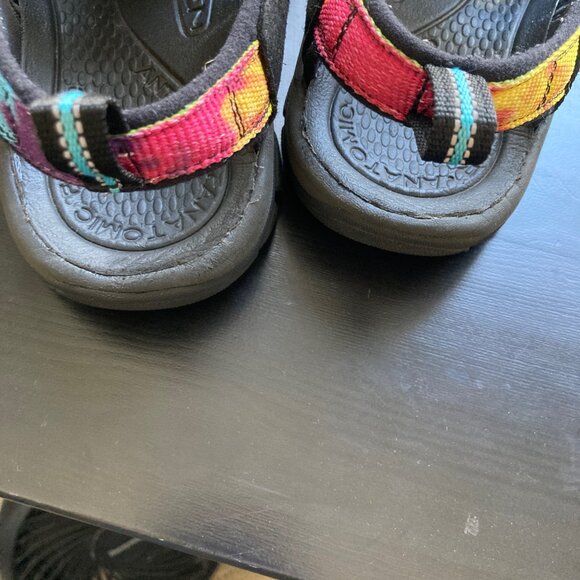 Keen Rainbow Tie Dye Sandals - Picture 4 of 6